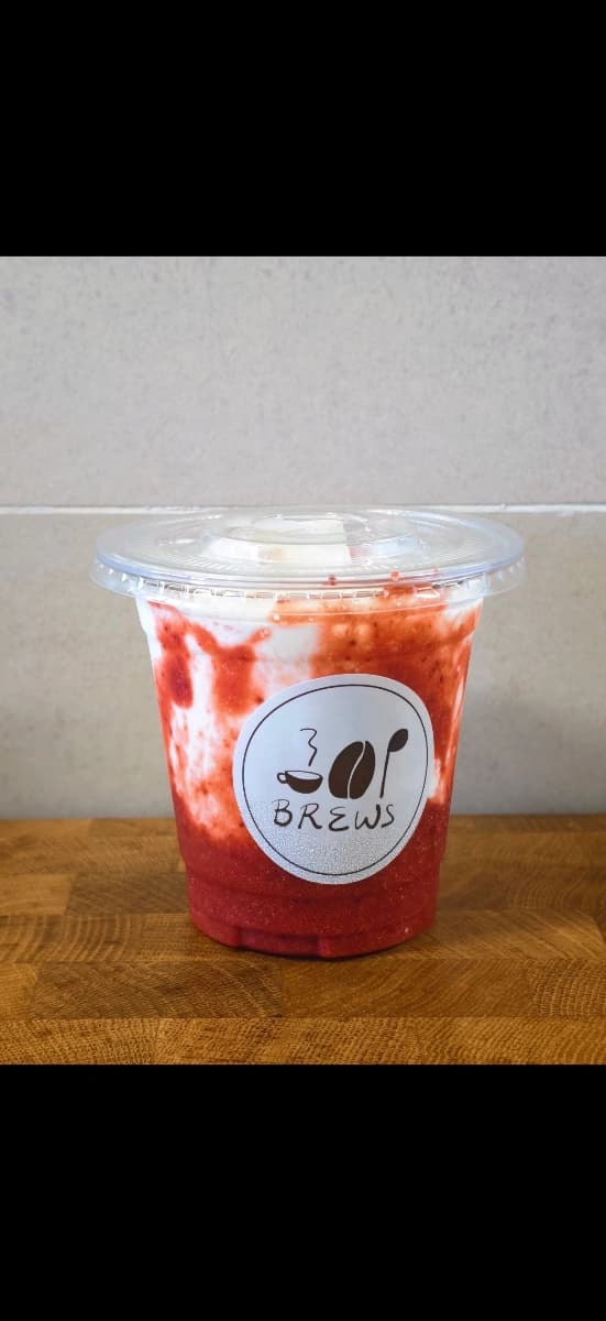 Iced Strawberry Latte